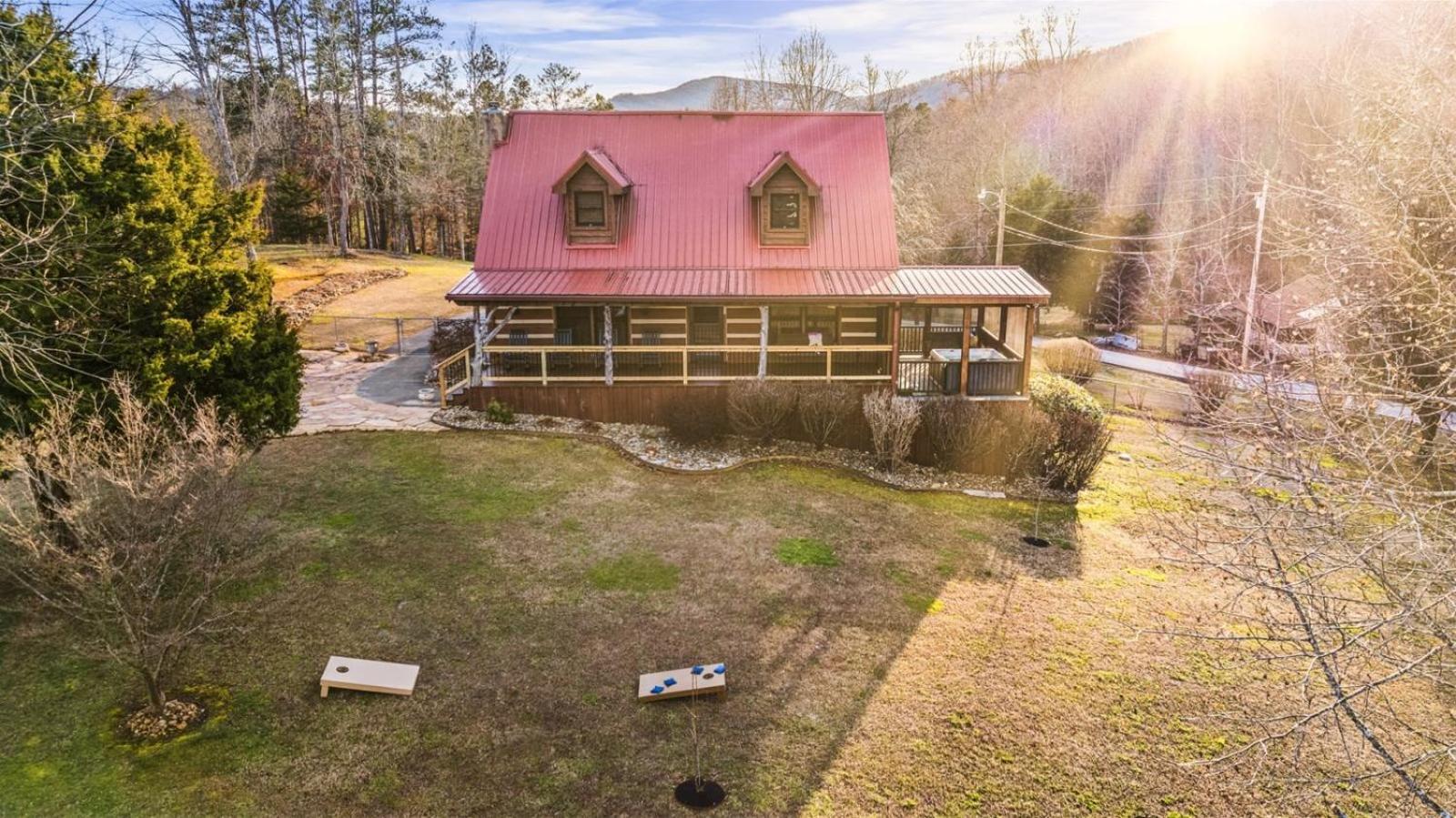 Hidden Star Hideaway-Blackberry Farm-Smoky Mtn Nat Park-Hot Tub- Fire Pit- Fenced Yard- Pet Friendly Walland 外观 照片