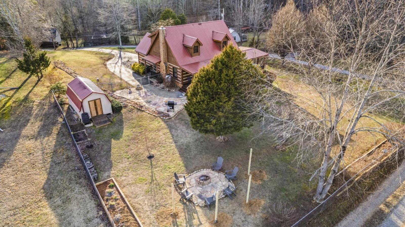 Hidden Star Hideaway-Blackberry Farm-Smoky Mtn Nat Park-Hot Tub- Fire Pit- Fenced Yard- Pet Friendly Walland 外观 照片