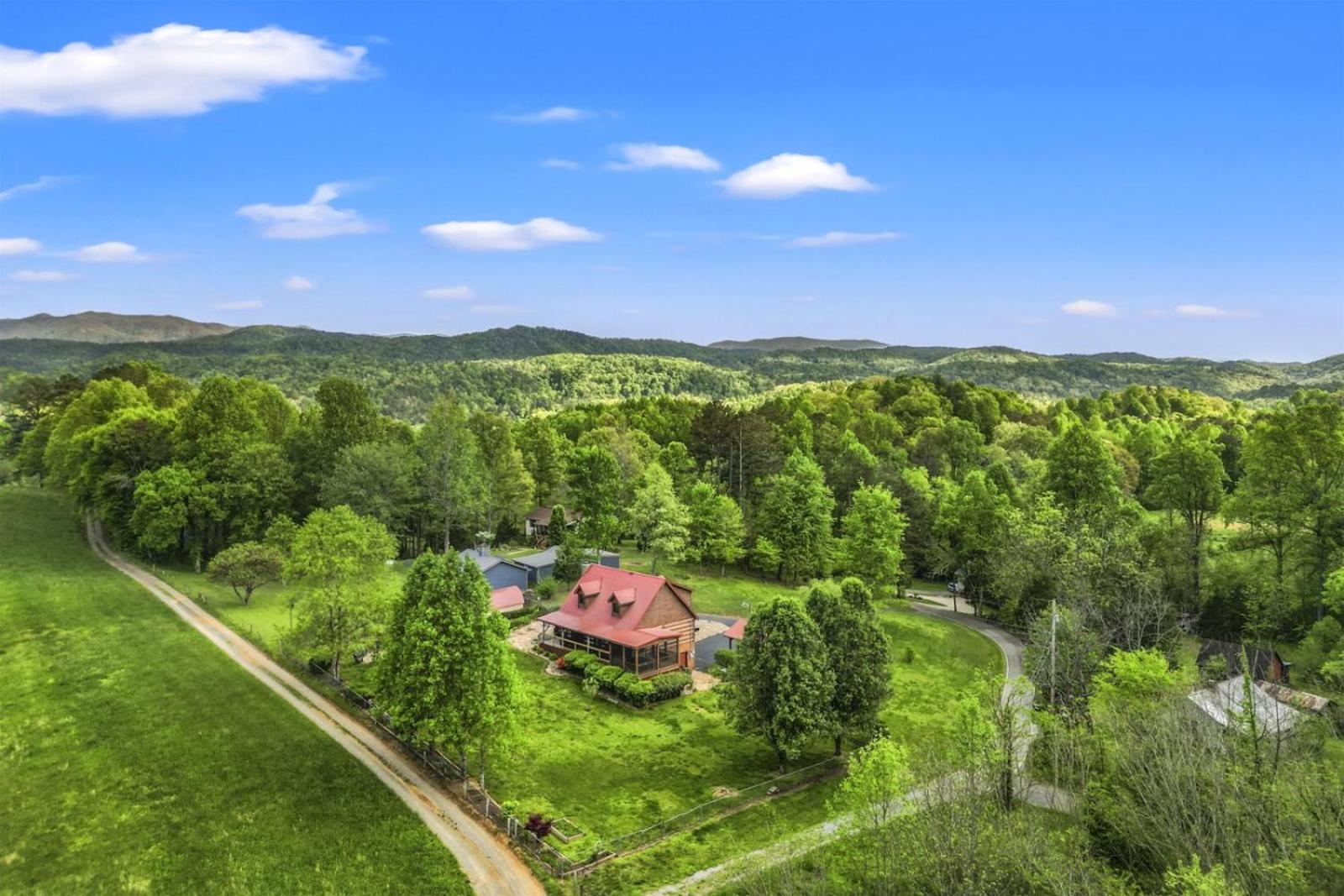 Hidden Star Hideaway-Blackberry Farm-Smoky Mtn Nat Park-Hot Tub- Fire Pit- Fenced Yard- Pet Friendly Walland 外观 照片