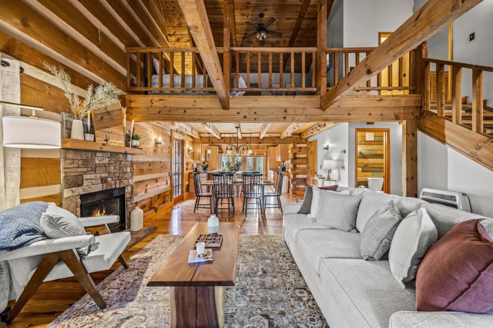 Hidden Star Hideaway-Blackberry Farm-Smoky Mtn Nat Park-Hot Tub- Fire Pit- Fenced Yard- Pet Friendly Walland 外观 照片